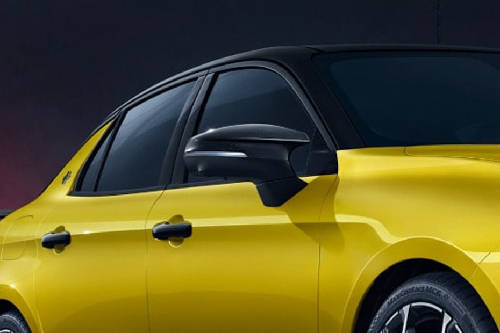 لينك أند كو 03 بلس Drivers Side Mirror Front Angle