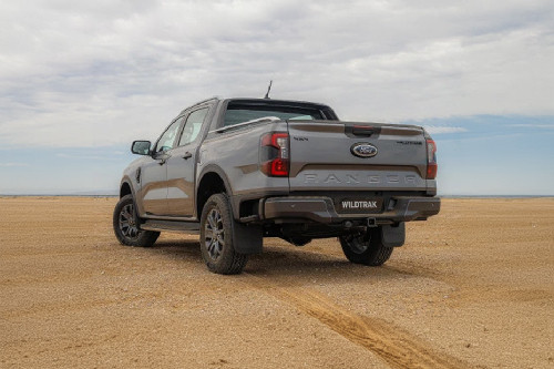 Rear Medium View of فورد رينجر