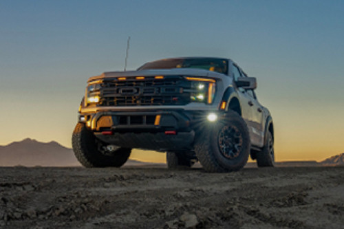 F 150 Raptor  Front deep low Angle View