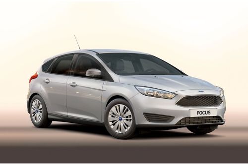 فورد Focus Front Cross Side View