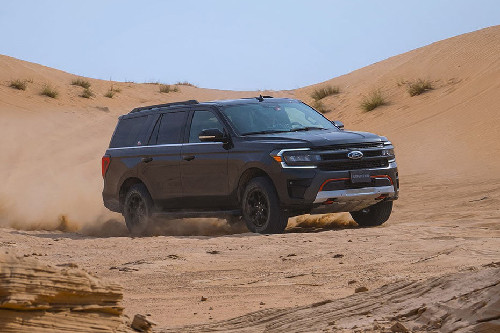 Ford Expedition (2022-2024) Front Cross Side View