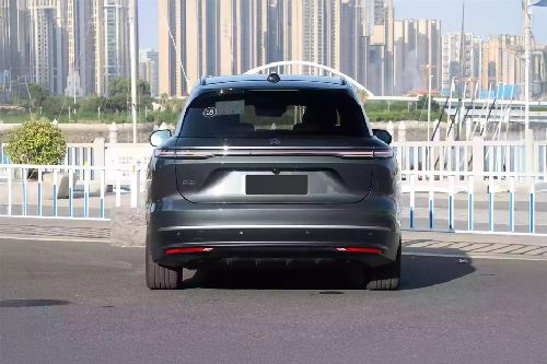 Full Rear View of NIO ES8