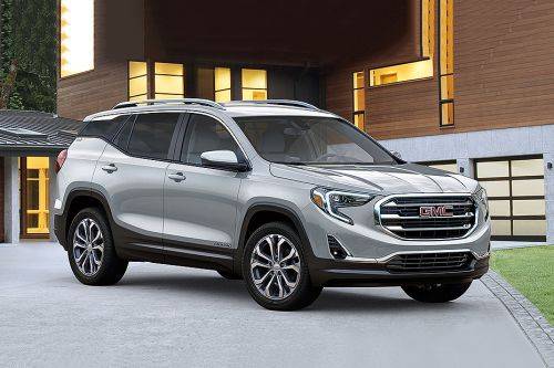 GMC Terrain (2023-2024) Side Medium View