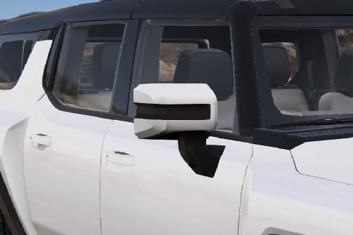 جي إم سي هامر إي في Drivers Side Mirror Front Angle