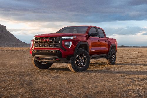 جي إم سي  كانيون Front angle low view