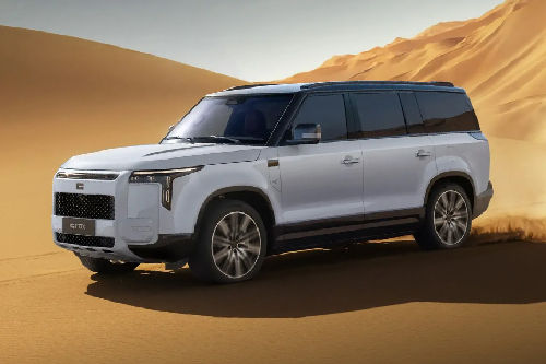 روكس أداماس Front Side View