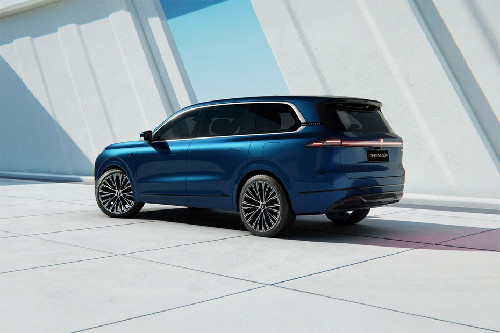 Rear Cross Side View of Deepal S09