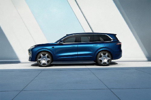 S09 Side view