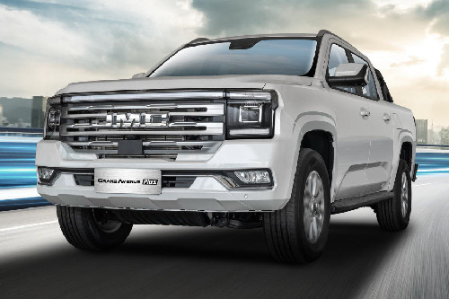 جراند أفينيو بلس Tilted Front View