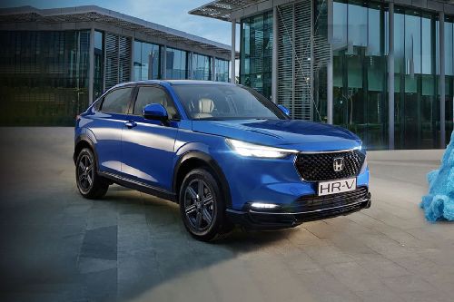 Honda  HR-V Front angle low view