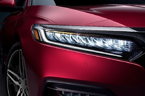 أكورد Headlight