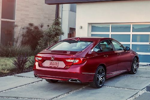 أكورد Rear angle view