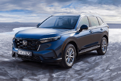 Honda  CR-V Front angle low view Honda  CR-V Front angle low view