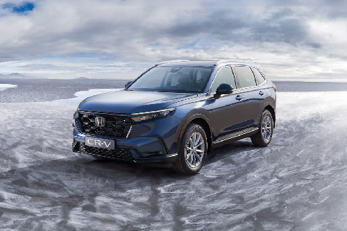 Honda  CR-V Front angle low view
