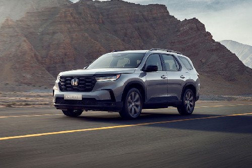 Honda  Pilot Front angle low view
