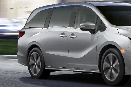 Honda Odyssey Drivers Side Mirror Front Angle