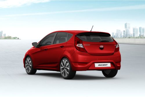 Rear Cross Side View of Hyundai Accent 5 DR