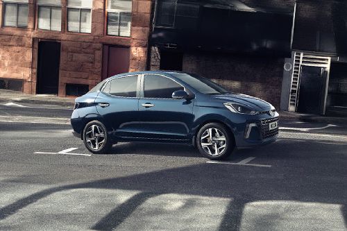 Grand i10 Side view