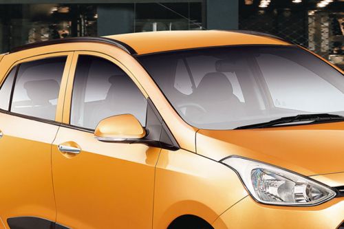 Hyundai Grand i10 5DR Drivers Side Mirror Front Angle