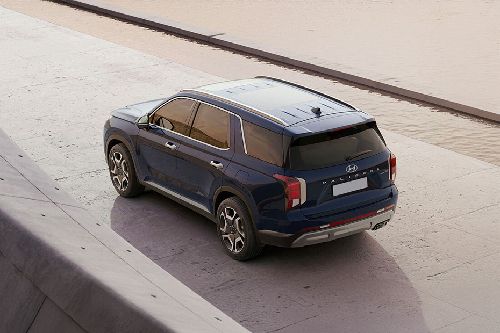 Rear Cross Side View of هيونداي Palisade (2022-2023)