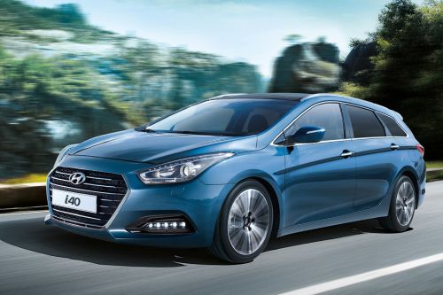 هيونداي i40 Side Medium View