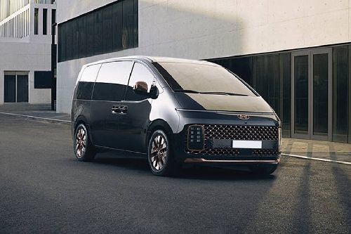 هيونداي ستاريا Front Medium View