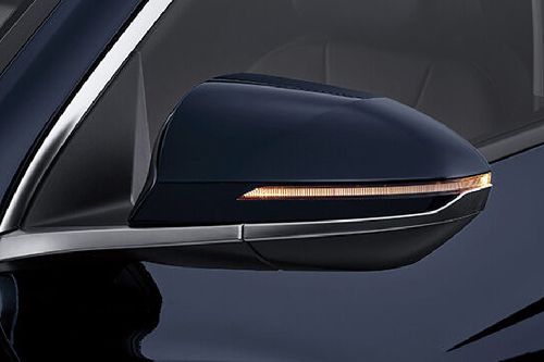 Hyundai Tucson Drivers Side Mirror Rear Angle
