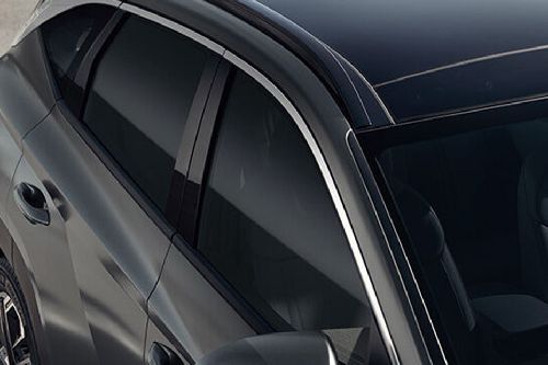 Hyundai Tucson Right Corner Front View