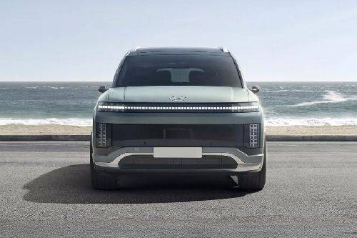 Full Front View of أيونيك 9