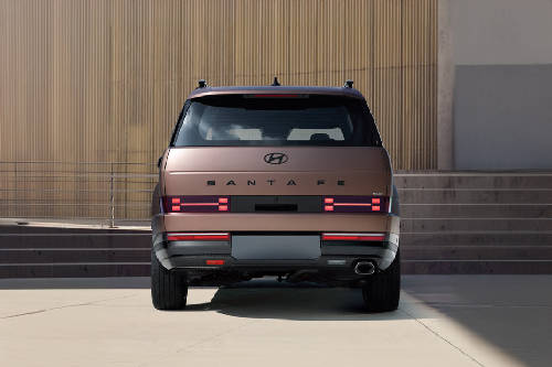 Full Rear View of هيونداي سنتافي 2024