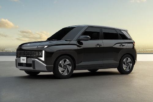 Hyundai  Venue Front angle low view