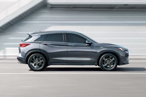انفنتي QX50 (2014-2021) Drivers Sideview