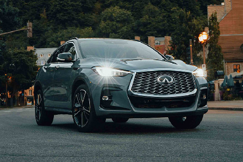 انفنتي QX55 Front Medium View