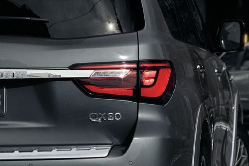 QX80 (2022-2024) Tail light