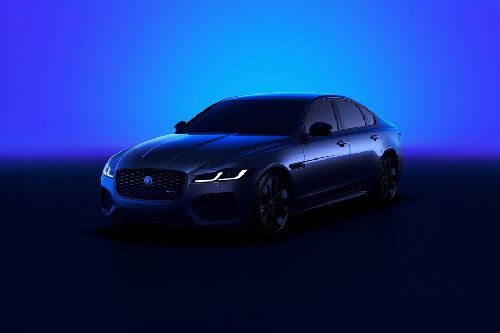 Jaguar XF Front Cross Side View