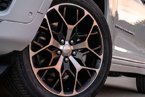 جراند شيروكي Wheel