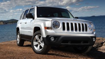 Jeep Patriot Front Medium View