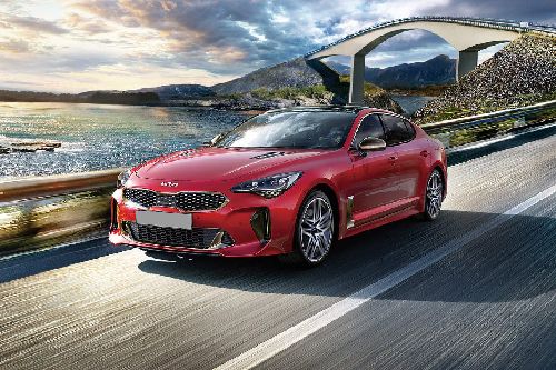 KIA Stinger Front Medium View