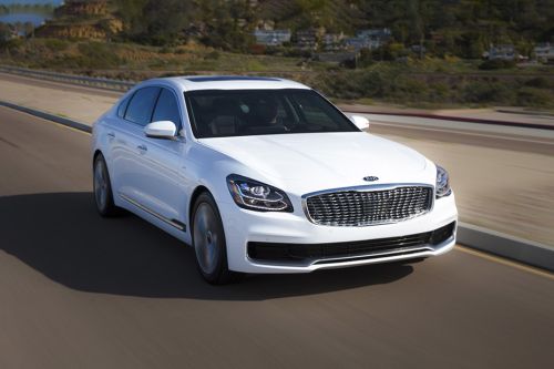 KIA Quoris 2019 Front Cross Side View