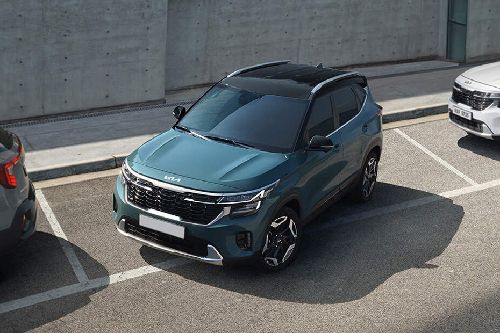 KIA Seltos Front Side View