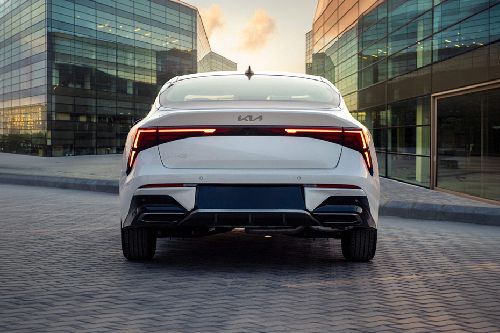 Full Rear View of KIA K5