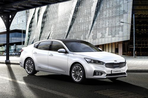 كيا Cadenza Front Medium View