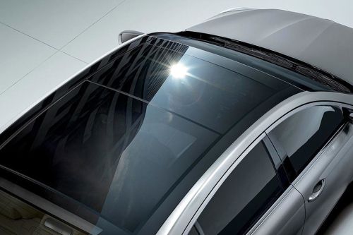 كيا Quoris Sunroof Moonroof