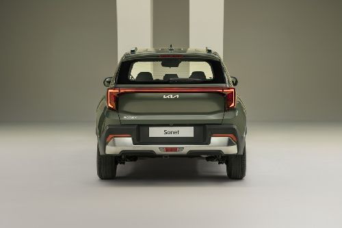 Full Rear View of كيا سونيت