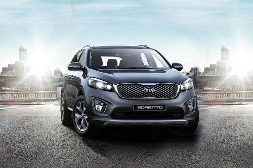 Sorento (2012-2021) Medium Angle Front View