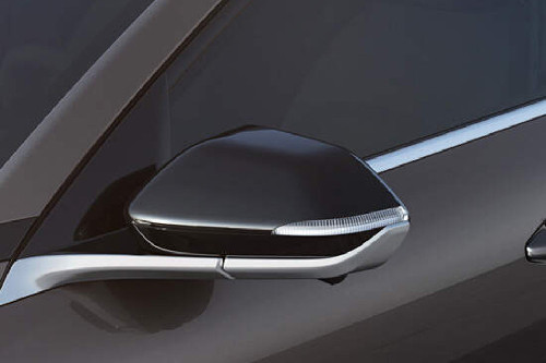 كيا K4 Drivers Side Mirror Front Angle