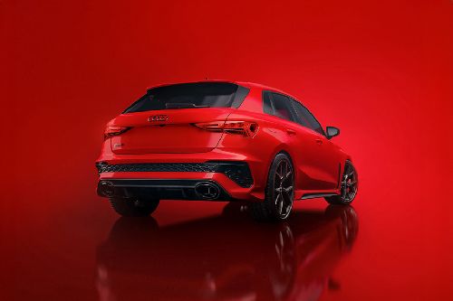 آر إس 3 سبورتباك Rear Low Angle View