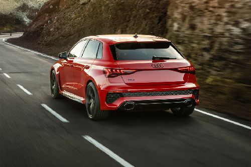 آر إس 3 سبورتباك Rear Medium Side View