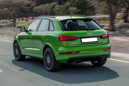 Rear Cross Side View of أودي RS Q3 (2017-2022)
