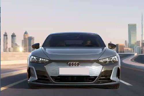 Full Front View of إي-ترون سبورتباك